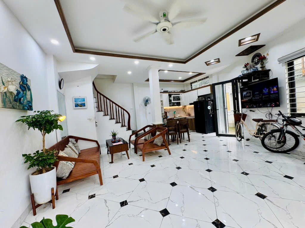 SIÊU PHẨM NGUYỄN CHÍNH – CĂN GÓC 6 TẦNG, Ô TÔ VÀO NHÀ, SÂN VƯỜN ĐẲNG CẤP – GIÁ 11,95 TỶ